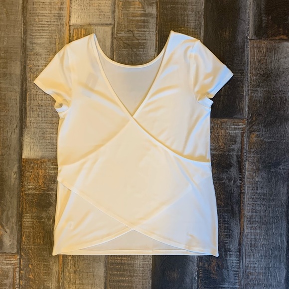 💄💋NWT Gorgeous open back EXPRESS top💋💄 - Picture 3 of 8